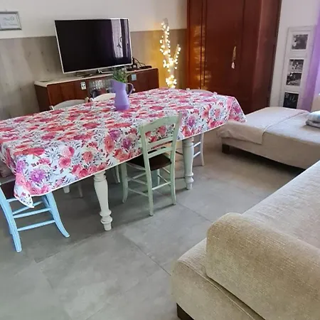 Dom wakacyjny Tana Della Lavanda Montefiorino
