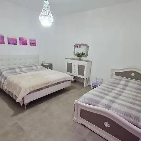 בית נופש Tana Della Lavanda *