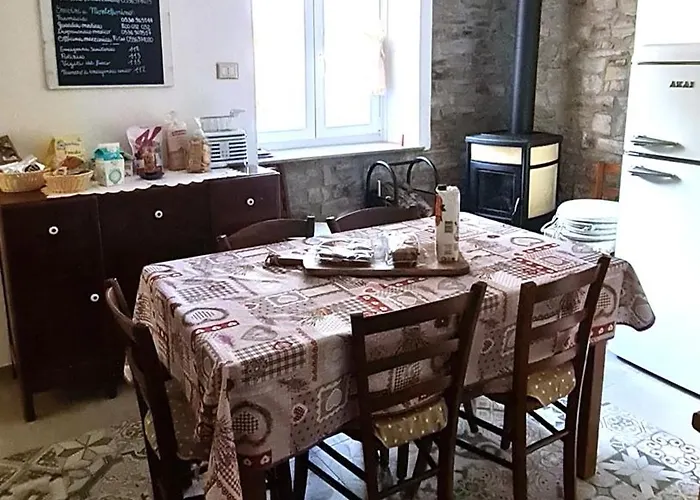 Tana Della Lavanda Vakantiehuis Montefiorino